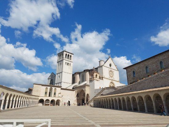 Piazza Inferiore di San Francesco